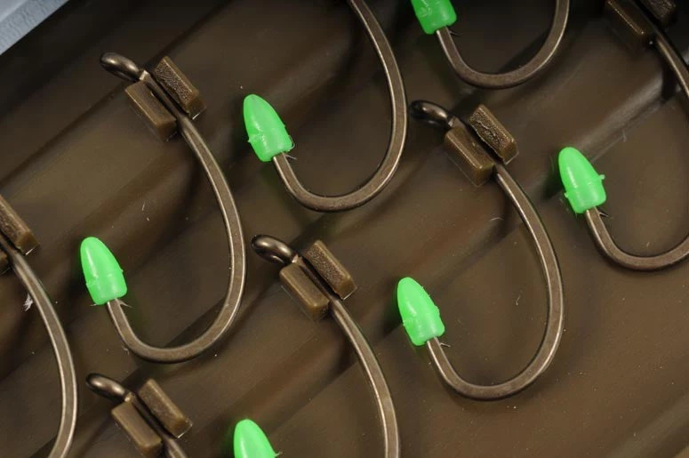 Korda Kaptor Kurv Shank Hooks ( Weed Green ) CARP 4 Korda Kaptor Kurv Shank Hooks ( Weed Green ) CARP